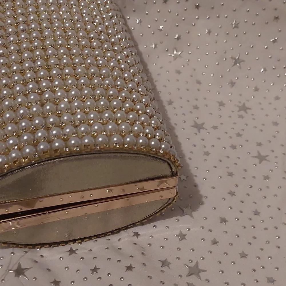 Elegant Pearl-Embellished Clutch